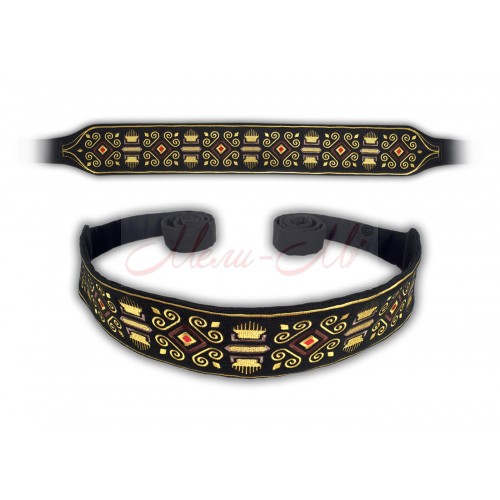 Embroidered belt