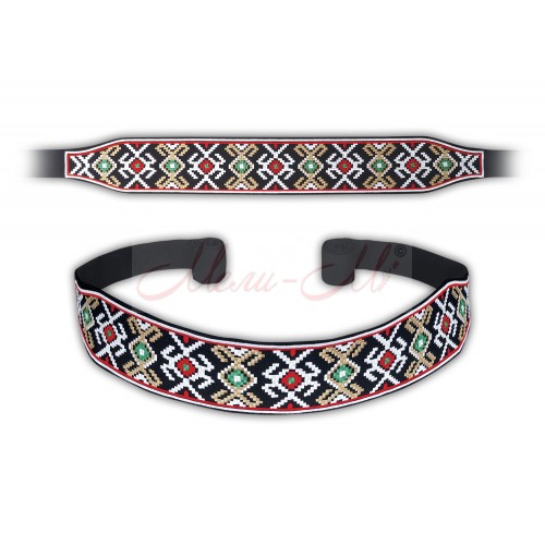 Embroidered belt