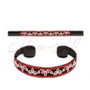 Embroidered belt